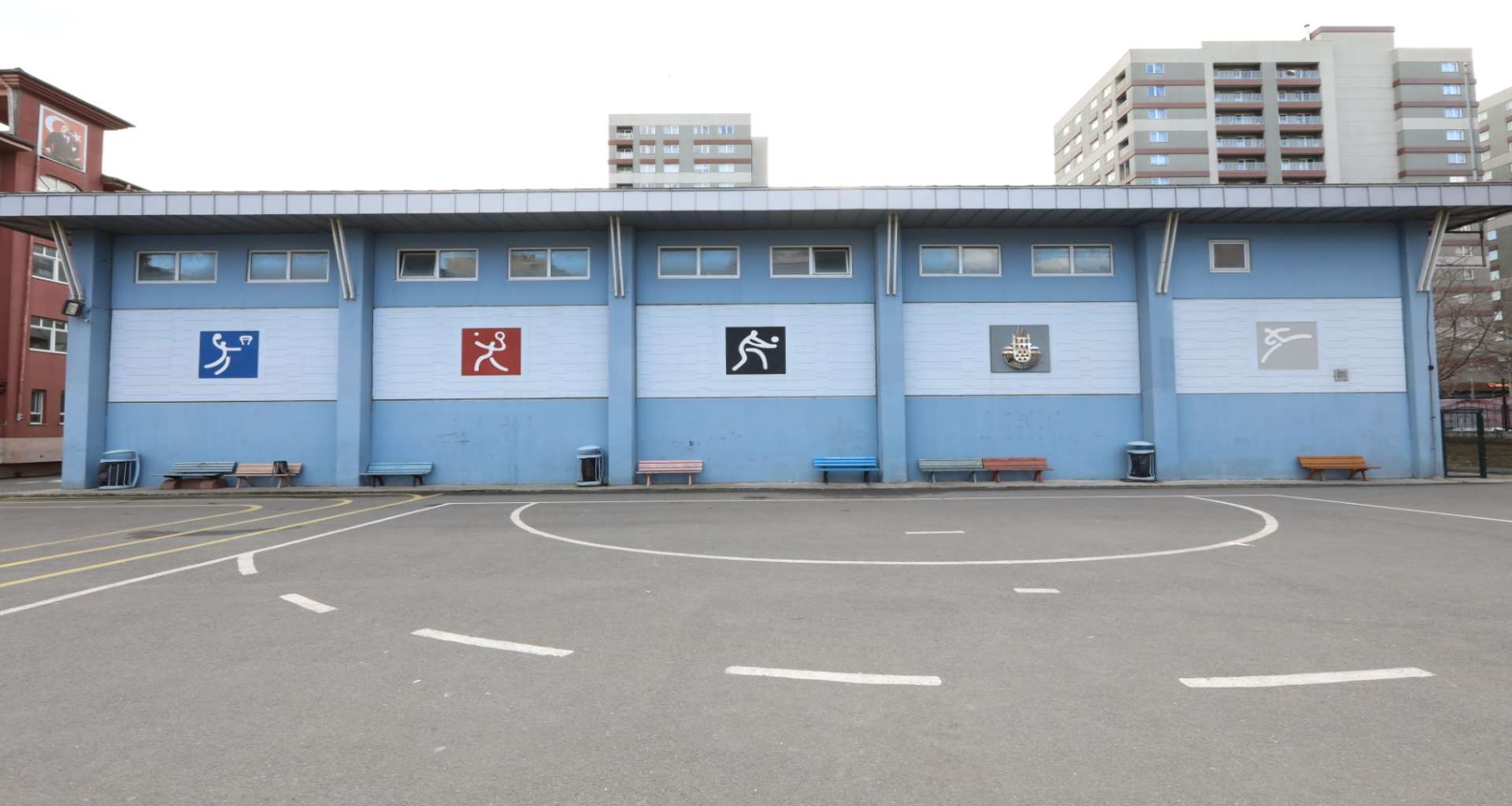 Kurtköy Anadolu İmam Hatip Lisesi Spor Salonu