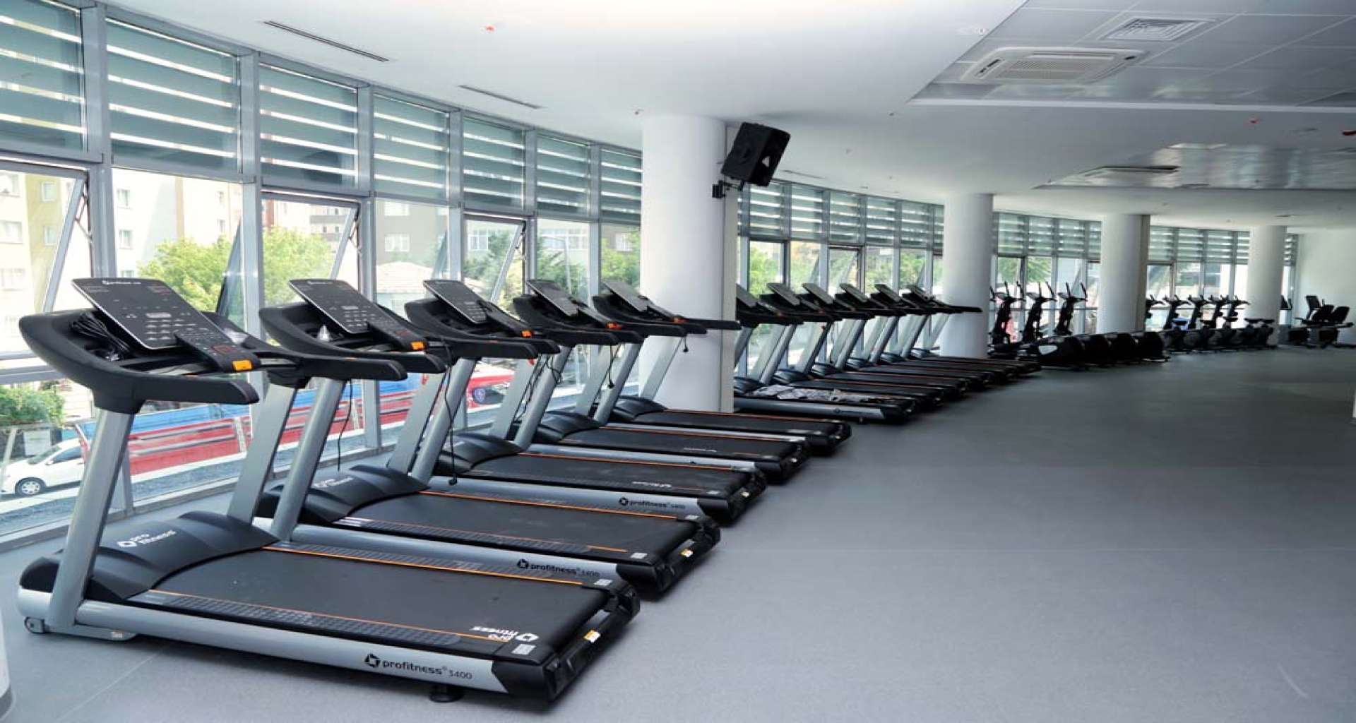 Hamidiye Yüzme Havuzu Ve Spor Kompleksi